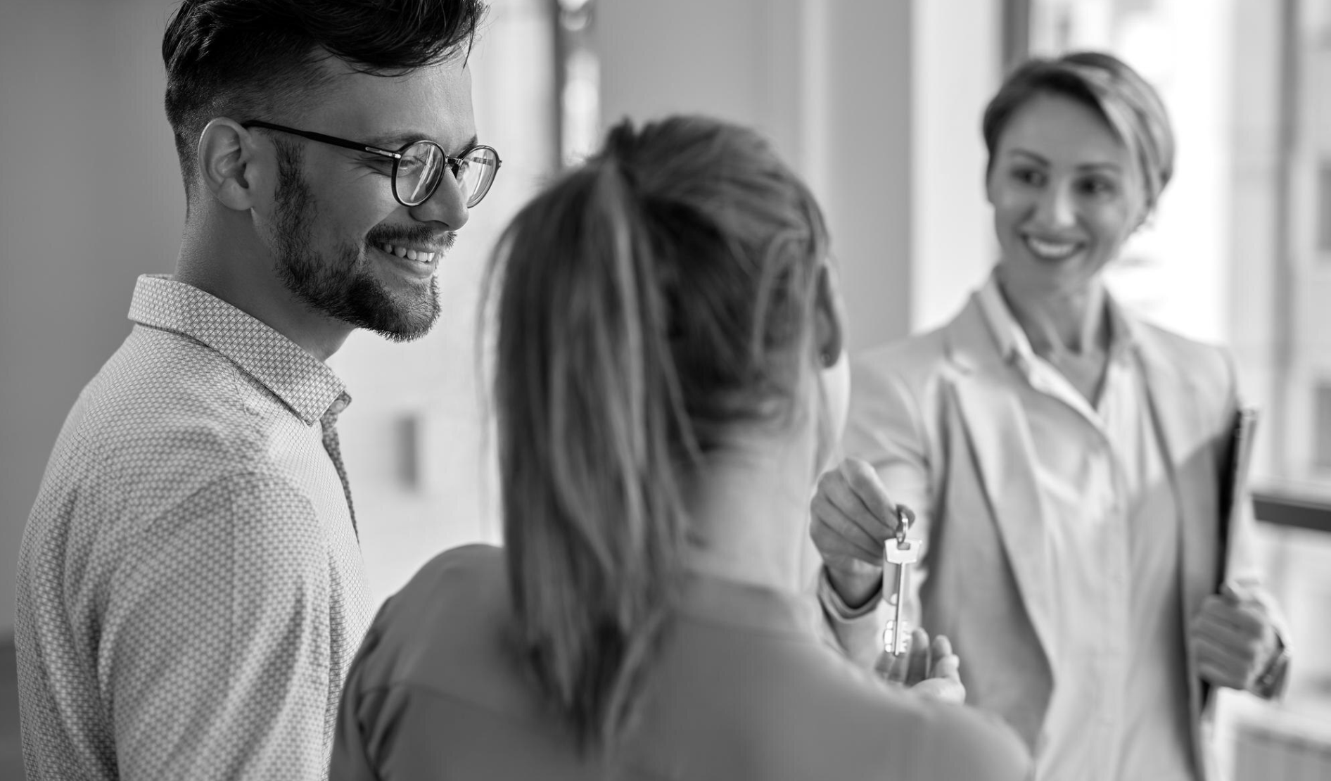 How to Choose the Right Lender (It’s Not Just About Rates!)